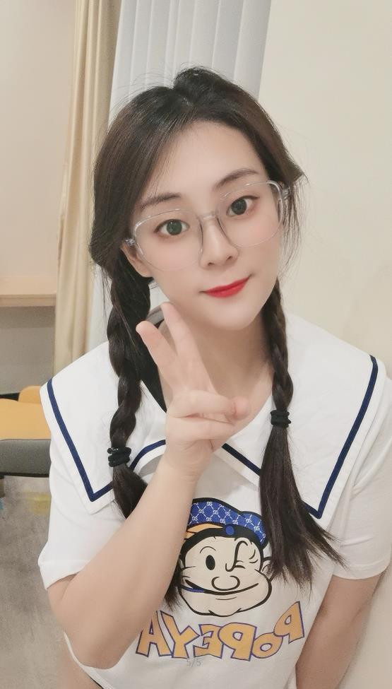 天河身材凹凸有致桃子